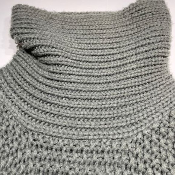 Oversized Grey Chunky Knit - Picture 6 of 6